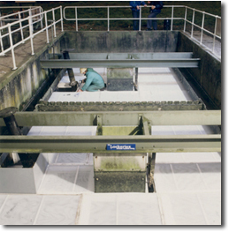 Installation of Clarifier into Pyramidal Tanks to reduce suspended solids